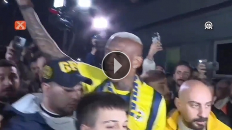 Talisca, Fenerbahçe taraftarıyla buluştu Videosu