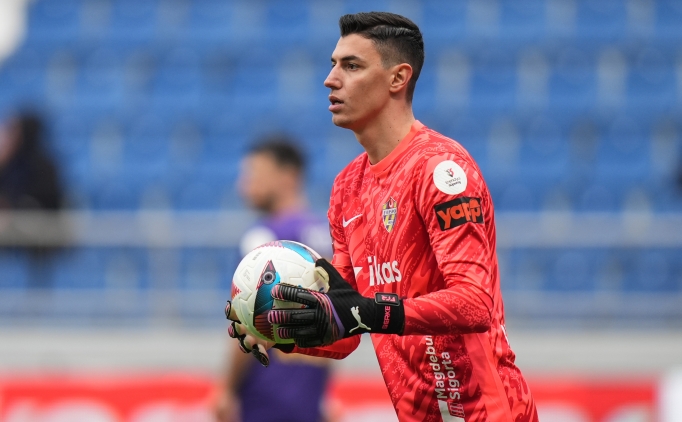 Galatasaray'da gözler Berke Özer'de!