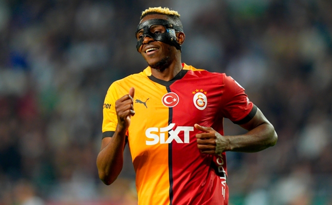 Osimhen 120 yıllık rekorun peşinde
