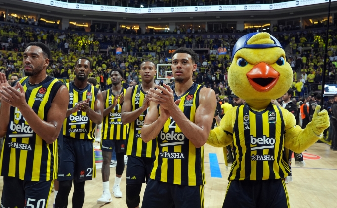 FENERBAHÇE'DE PARTİ ZAMANI