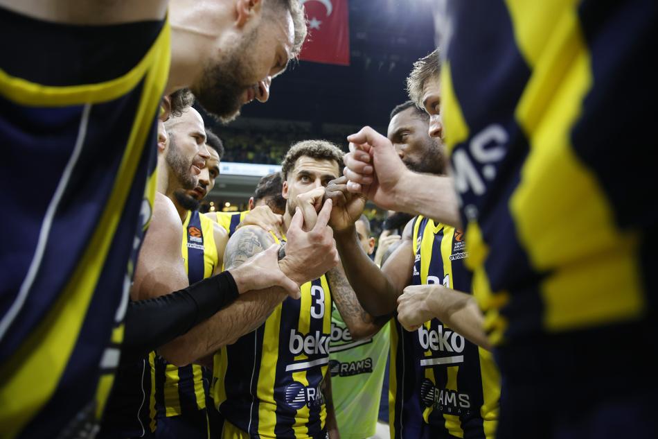 FENERBAHÇE MEZARDAN KALKTI!