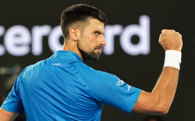 Novak Djokovic, Avustralya Açık'ta yarı finalde