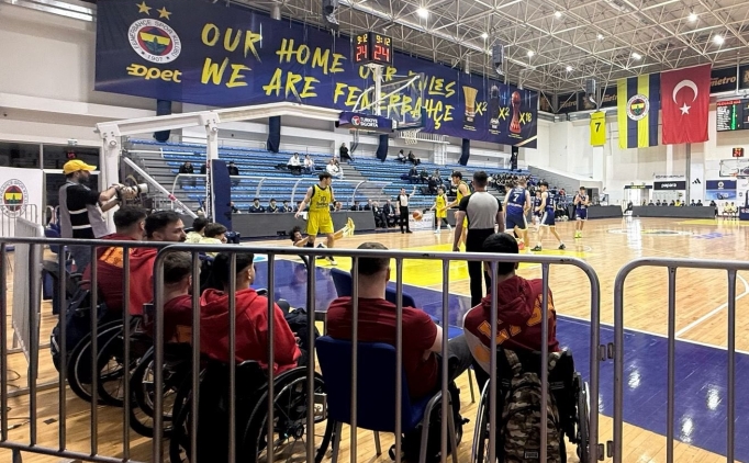 Galatasaray Tekerlekli Basketbol Takımı'ndan Fenerbahçe'ye protesto