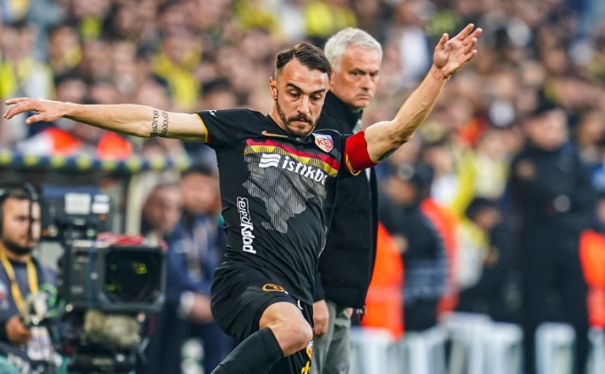 Galatasaray sağ bek transferinde gözünü Süper Lig'e çevirdi!