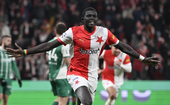 Jose Mourinho'nun sol bek adayı: Diouf!