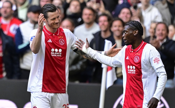 Ajax, Weghorst ile şampiyonluğa...