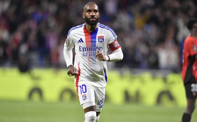 Lyon, sahasında rahat kazandı!