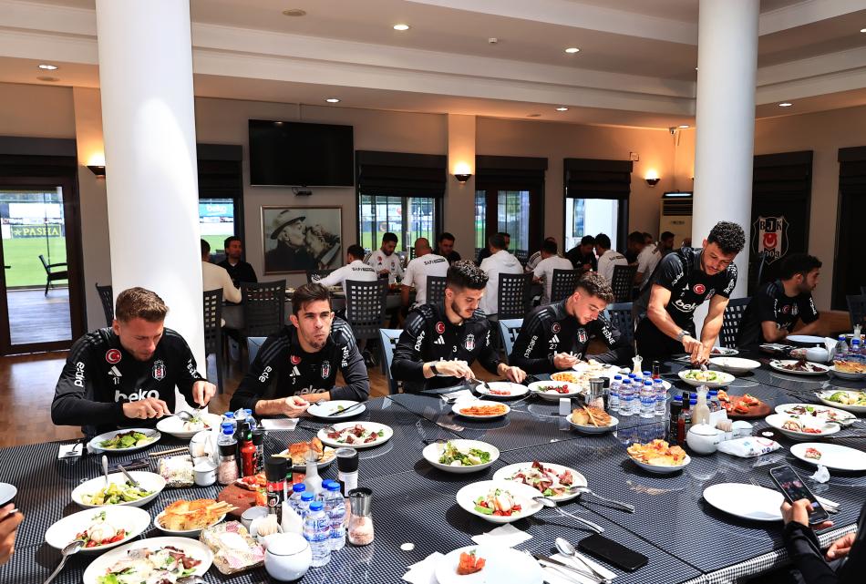 DERBİ İÇİN BAŞARILAR DİLEDİ